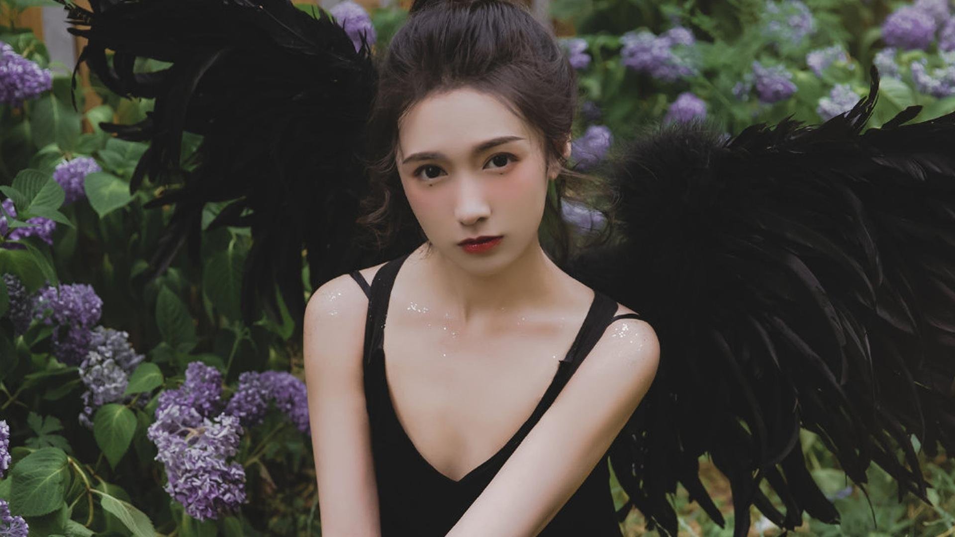 【现场直播】专家现场解读比赛中的关键战术和细节，比赛关键时刻