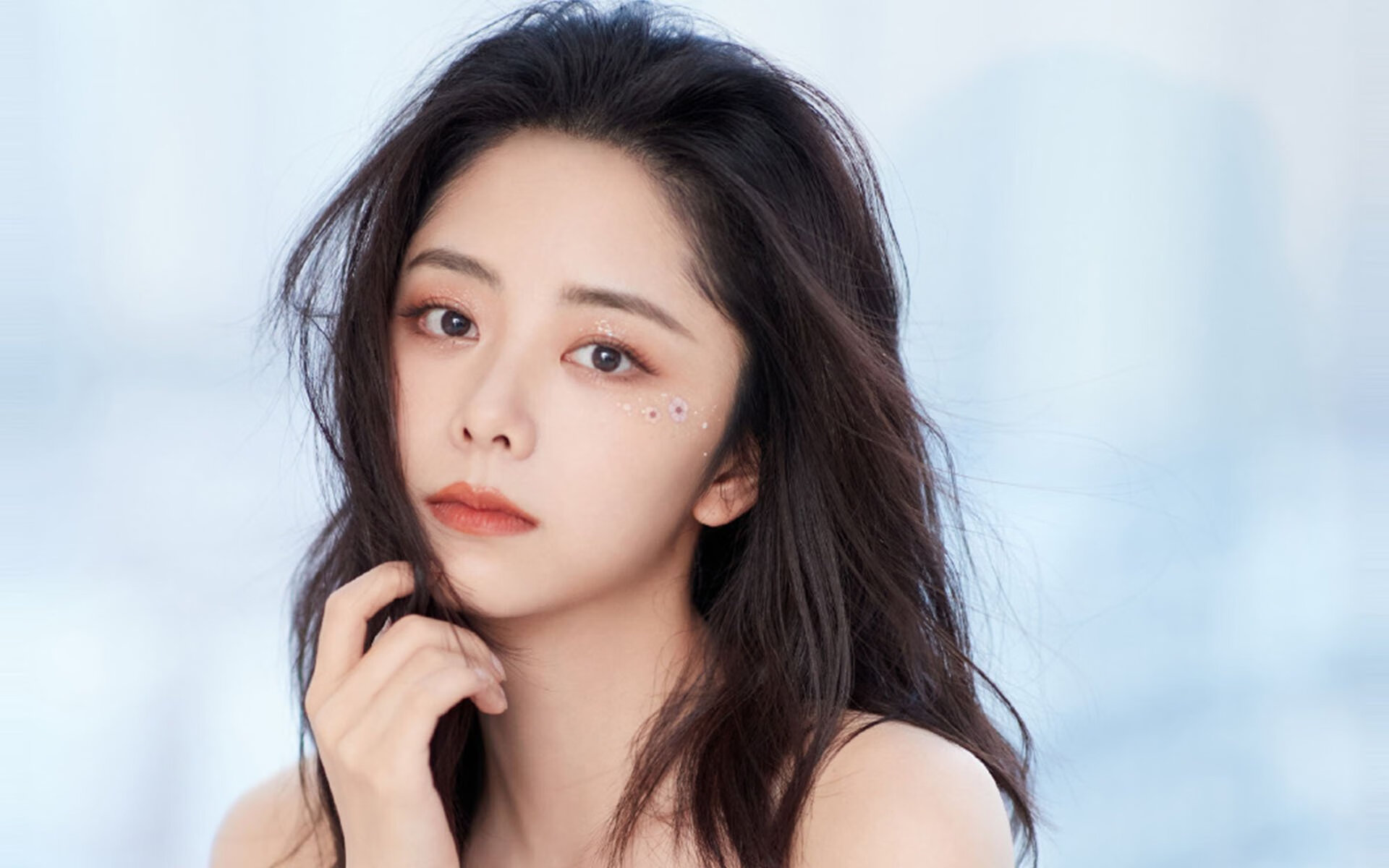 健美比赛：雕塑般躯体展示无尽活力，健美健身比赛